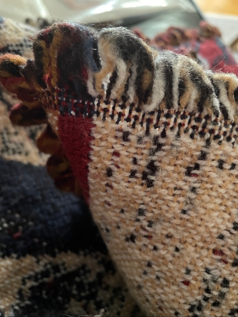 Cat family throw, vintage, soft and warm, reversible, well loved, pilling - Picture 7 of 7